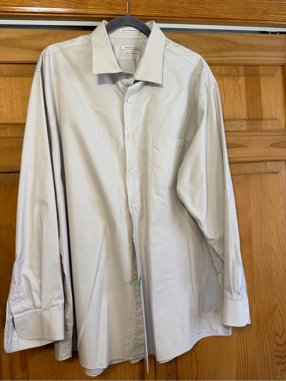 Van Heusen Men's Dress Shirt in Light Gray
